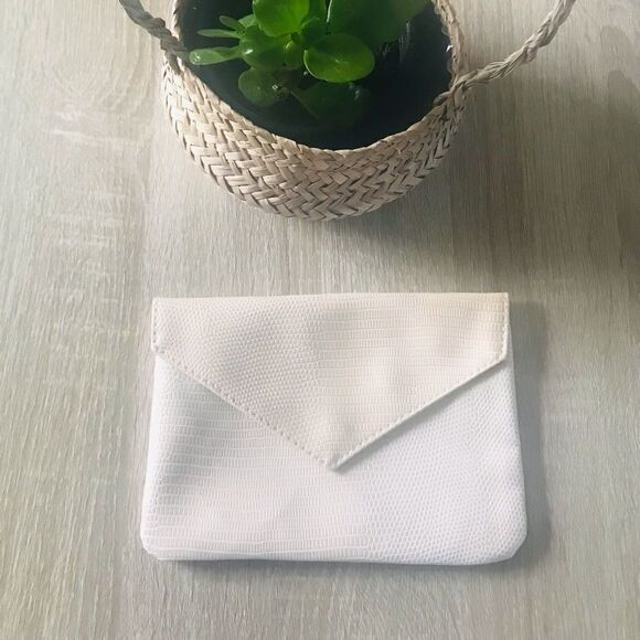 NEW … “IPSY” Cosmetic / Makeup Bag 💄 - Picture 1 of 4